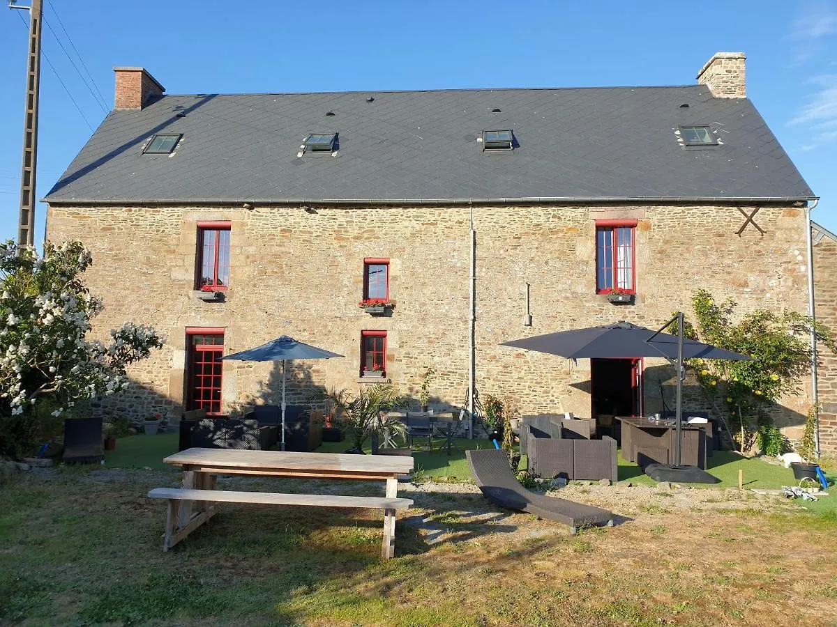 Saint-Georges-de-Gréhaigne Chambres De Villee فندق مبيت وإفطار