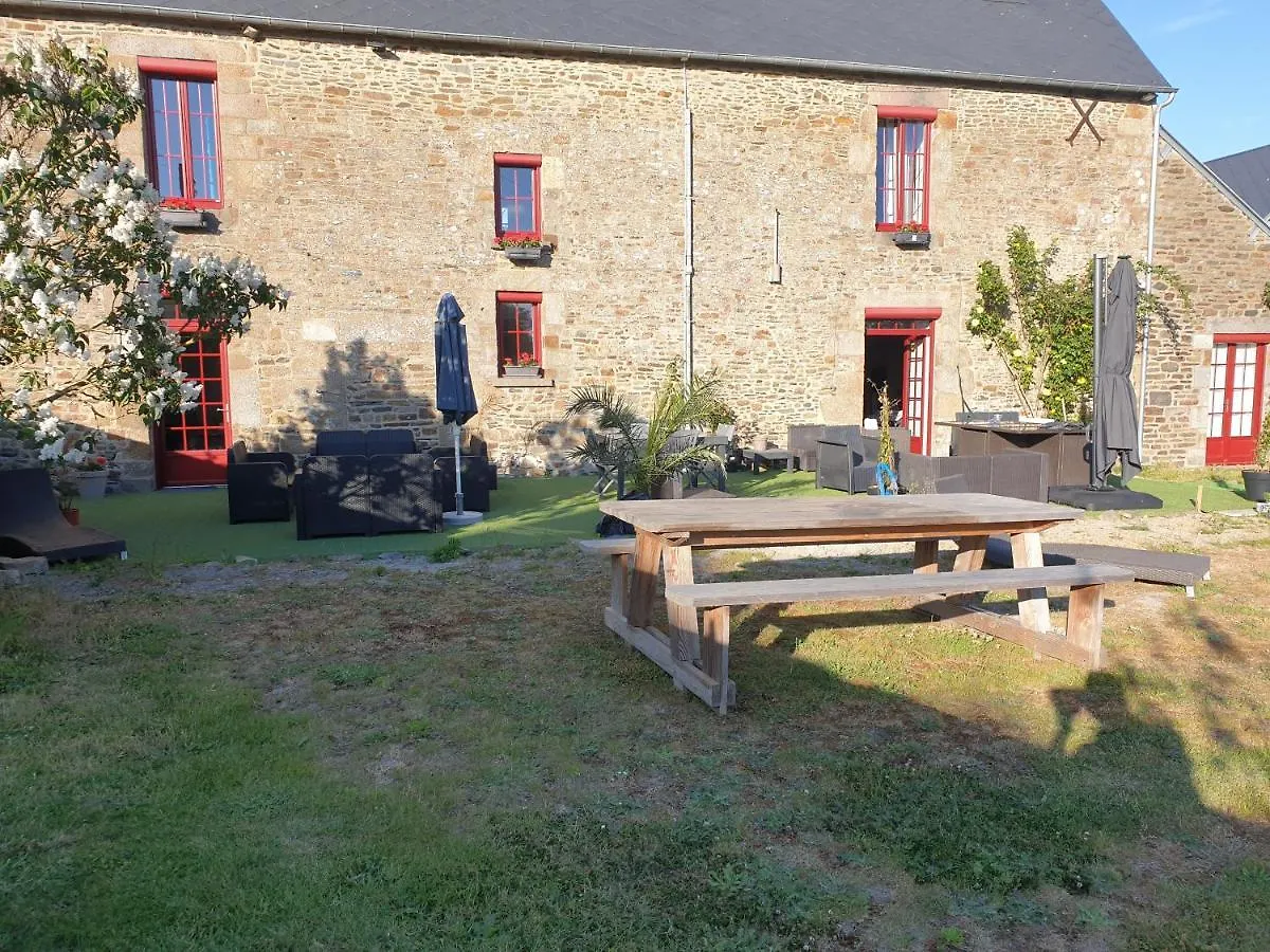 Chambres De Villee Saint-Georges-de-Gréhaigne Frühstückspension